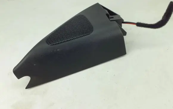 Side speaker trim/cover