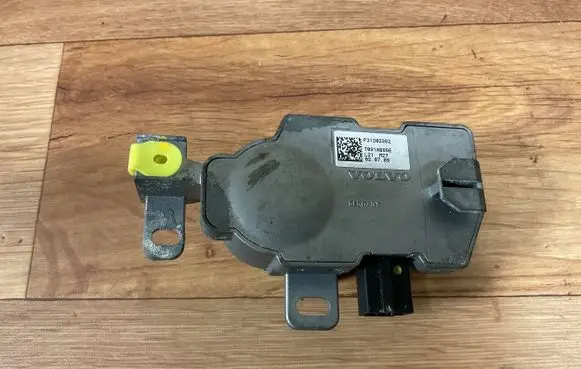 Volvo V50 Steering wheel lock P31202262 T091AB86E