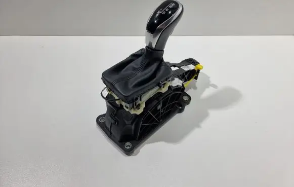 Volvo V60 Gear shifter/selector 31437812