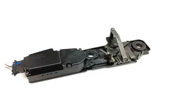 Volkswagen Eos Tailgate/trunk/boot lock/catch/latch 1Q0827383B
