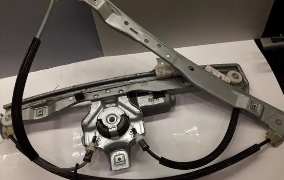 Citroen DS3 Front door window regulator with motor 