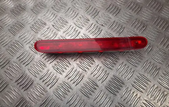 Opel Zafira Life Third/center stoplight 9811325880