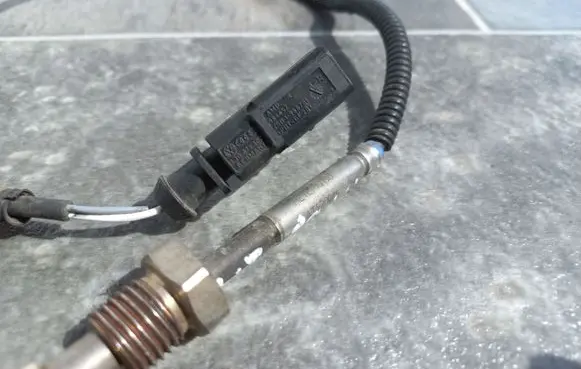 Audi A4 S4 B8 8K Exhaust gas temperature sensor 1J0973602
