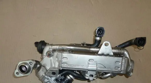 EGR valve cooler
