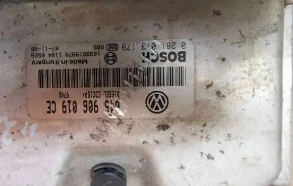 Skoda Fabia Mk2 (5J) Engine control unit/module 045906019CE 1039S19970 0281013179