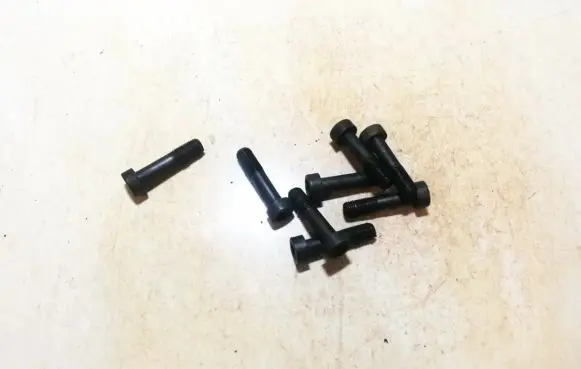 Toyota Corolla Verso AR10 Nuts/bolts 