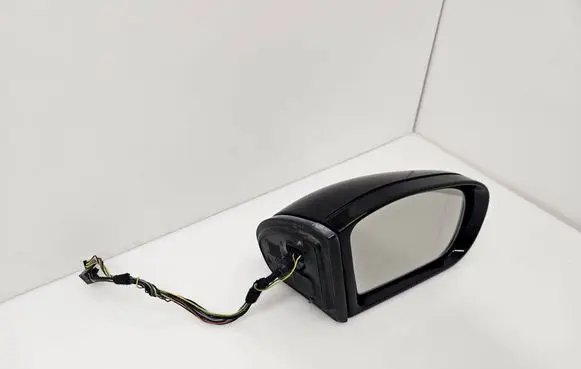 Mercedes-Benz C W203 Front door electric wing mirror 413133420