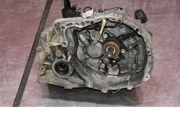 Dacia Dokker Manual 6 speed gearbox JR5361
