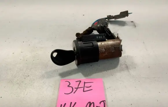 Citroen Saxo Ignition lock 73641802 9628507980