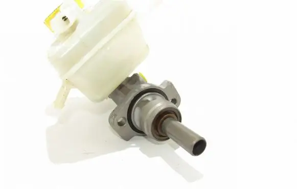Skoda Fabia Mk1 (6Y) Master brake cylinder