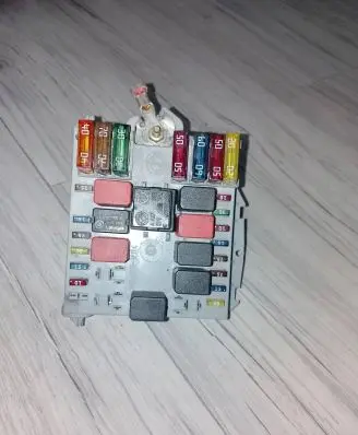 Fiat Punto (188) Fuse box set 46778448