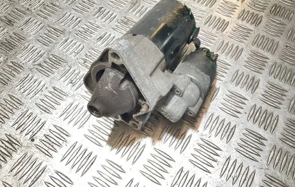 Nissan Juke I F15 Starter motor