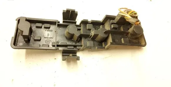 Citroen Xsara Picasso Tail light bulb cover holder PBT10FV
