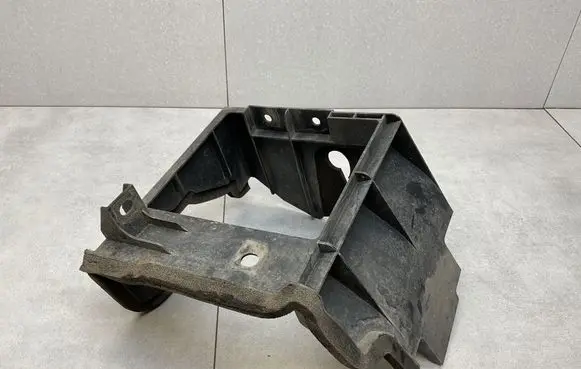 Nissan Pulsar Intercooler air guide/duct channel 