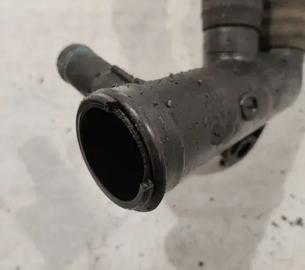 Citroen C5 Engine coolant pipe/hose 9647768980