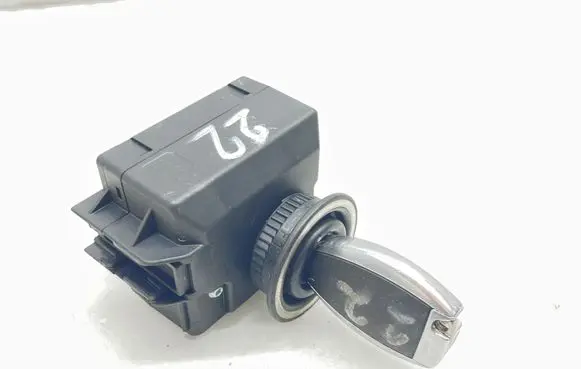 Mercedes-Benz C W204 Ignition lock A2075450108