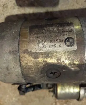 BMW 5 E39 Starter motor 2247391