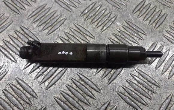 Seat Leon (1P) Fuel injectors set 038130202A