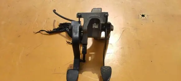 Volkswagen II LT Pedal assembly 9012902416 0002903212 2D0721111A
