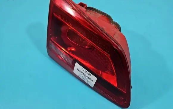 Volkswagen Touran I Rear/tail lights 2TZ010469-01 IMPRK1410906