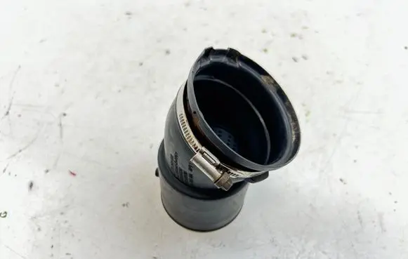 Opel Zafira C Air intake duct part 13254634