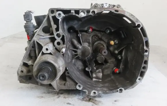 Dacia Sandero Manual 6 speed gearbox JH1053