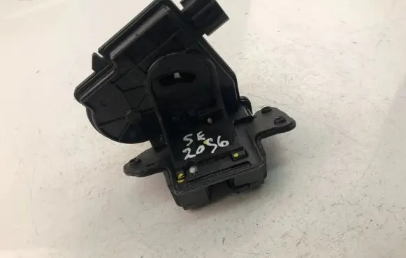 KIA Ceed Tailgate/trunk/boot lock/catch/latch 208D4