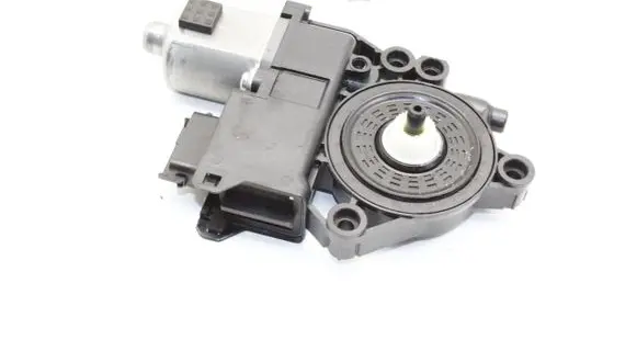 Hyundai Kona II Front door window regulator motor 82460BE110
