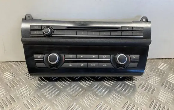 BMW 5 F10 F11 Climate control unit 9236482