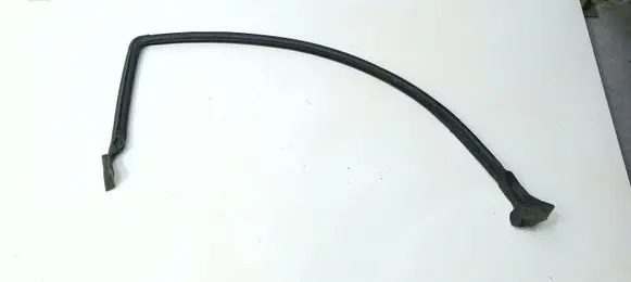 Mitsubishi 3000 GT Front door rubber seal 
