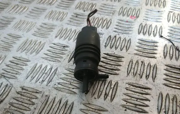 BMW X5 E53 Windscreen/windshield washer pump