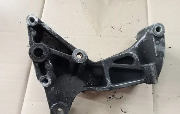Volkswagen Transporter - Caravelle T4 Alternator belt tensioner 074903143F