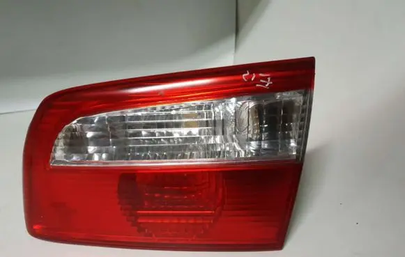 Mazda 626 Tailgate rear/tail lights