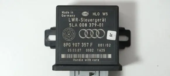 Audi Q7 4L Light module LCM 8P0907357F 5LA00837901
