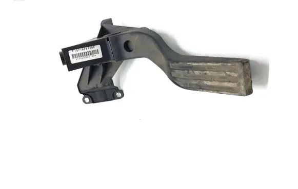 Ford Mondeo Mk III Accelerator throttle pedal 1S719F836BB