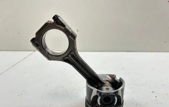 Volkswagen II LT Piston with connecting rod 