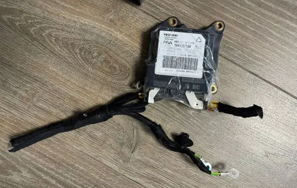 Opel Mokka B Airbag control unit/module 9849207580