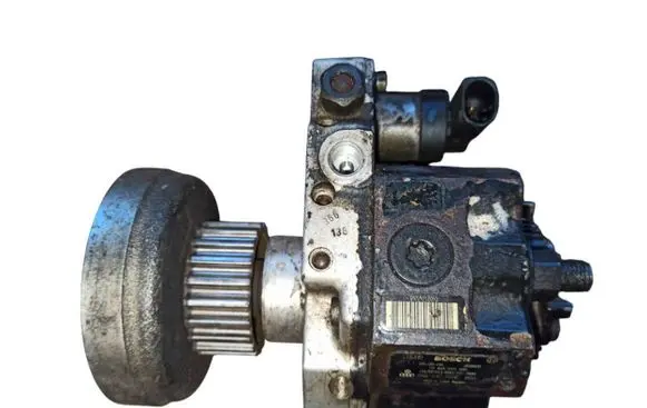 Audi A6 S6 C6 4F Fuel injection high pressure pump 059130755E 0445010090 0445010125