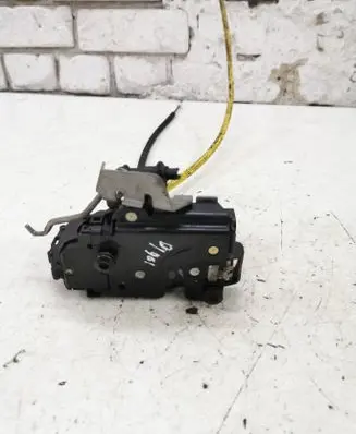 Audi A6 S6 C5 4B Rear door lock 4B0839016G