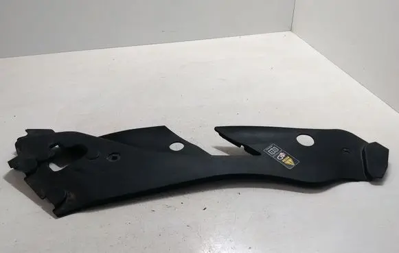 Engine bonnet/hood lock trim molding