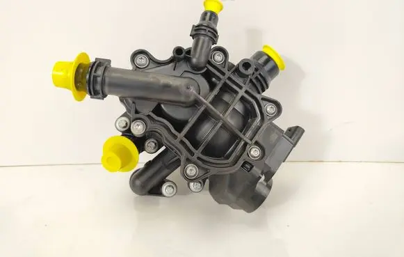 Thermostat/thermostat housing