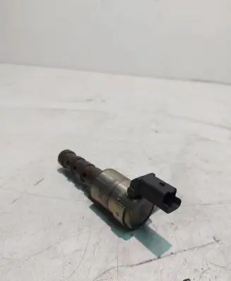 Renault Laguna II Camshaft vanos timing valve 108674
