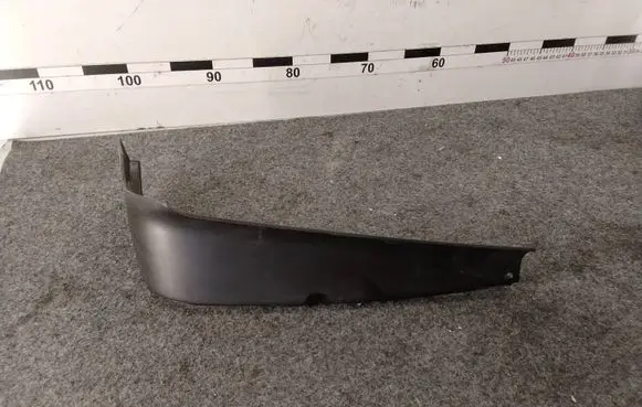 Volkswagen Touran I Rear/tail light trim molding 1T0945311