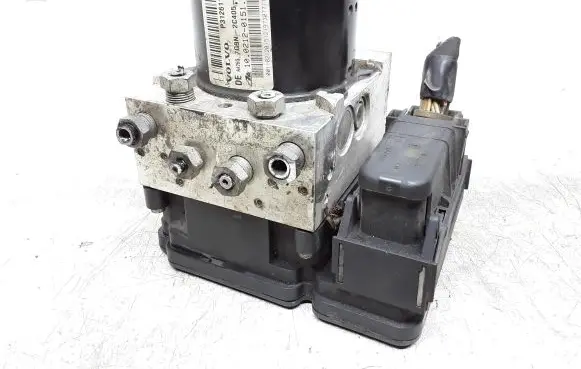 Volvo V70 ABS Pump 31261142