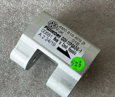 Audi Q7 4M Air conditioning (A/C) expansion valve 4M0816805B