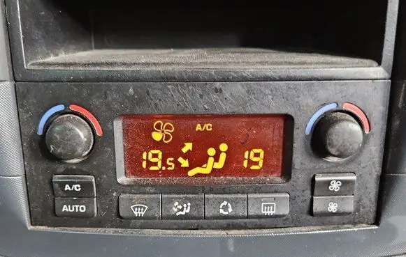 Fiat Scudo Climate control/heater control trim 14974450XT IMPRK1475185