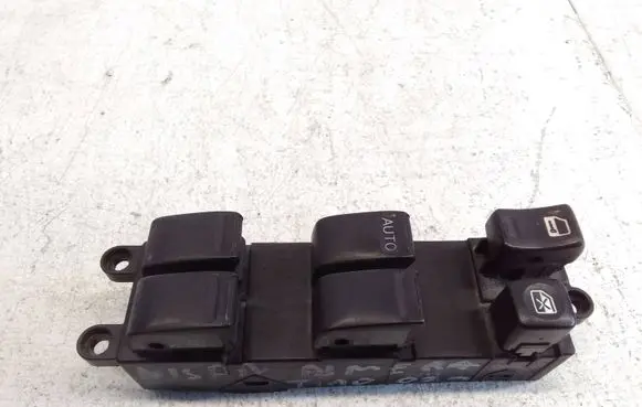 Nissan Almera Tino Electric window control switch