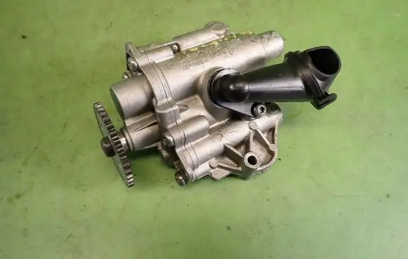 Skoda Octavia Mk4 Oil pump 04E115109S