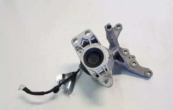 Renault Kadjar Engine mount vacuum valve 