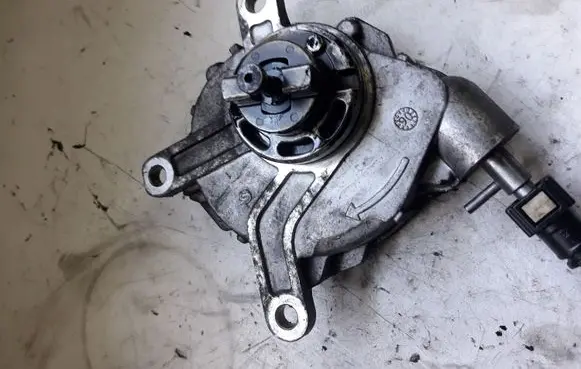 Toyota Avensis T250 Vacuum pump